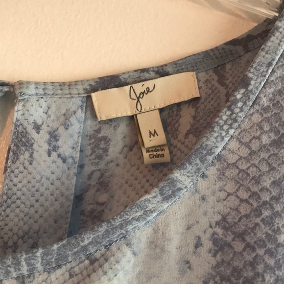 Joie like new baby blue silk blouse! 🦋 - Picture 3 of 6